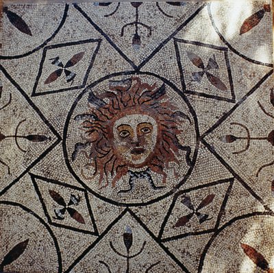 Medusa, mosaico romano de la Casa de Orfeo, siglo III d.C. de Roman