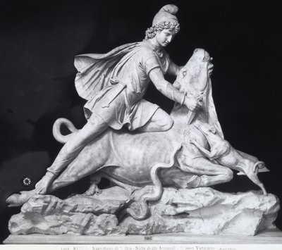 Mitra matando al toro, la representación del culto mitraico de Roman