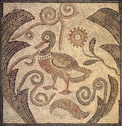 Mosaico de un pato mirando a la izquierda en vides de Roman