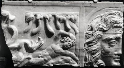 Relieve que representa a Jonás y la Ballena, de la catacumba de Santa Priscila, Roma de Roman