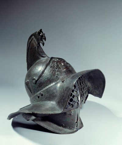 Antigüedad romana: casco de gladiador usado durante las peleas de Roman