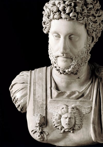 Arte Romano: El Emperador Romano Cómodo (161-192) Busto de mármol - Musei Capitolini Roma - Busto del emperador Cómodo (161-192) - Escultura de mármol - Musei Capitolini, Roma, Italia de Roman