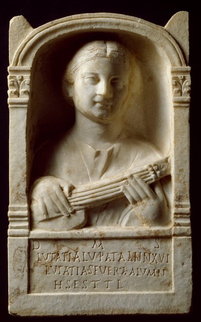 Arte romano: estela funeraria de una mujer llamada 