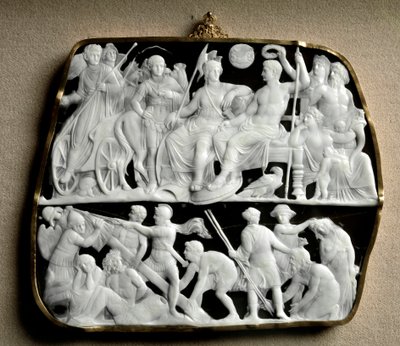 Arte romano: camafeo de ónix hecho por el escultor Dioscúrides en dos niveles. Arriba, el emperador Augusto (63 a.C.-14 d.C.), rodeado de dioses mitológicos, da la bienvenida a su sucesor Tiberio (42 a.C. - 37 d.C.) de Roman