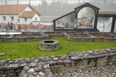 Arte romano: vista del sitio arqueológico de Augusta Raurica 15-10 a.C., Suiza de Roman