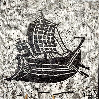 Barco de Sabratha regresando al puerto de Ostia (mosaico) de Roman