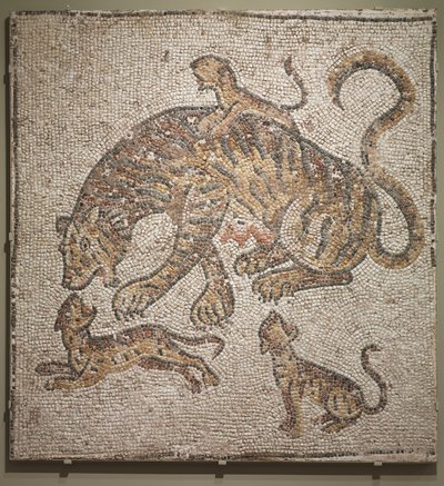Tigresa y cachorros, c.300 d.C. de Roman