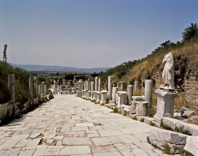 Vista de la calle de Curetes hacia la biblioteca de Celso de Roman