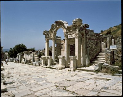 Vista del templo de Adriano de Roman
