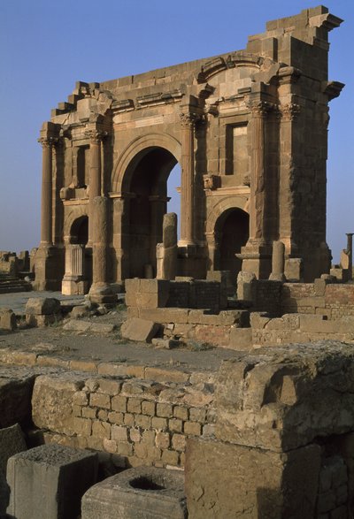 Arco de Trajano (52-117 d.C.), c.100 d.C., Período Alto Imperial (27 a.C.-395 d.C.) de Roman Imperial Period