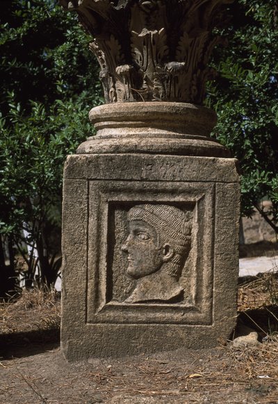 Elemento arquitectónico, Alto Período Imperial (27 AD- 395 BC) de Roman Imperial Period