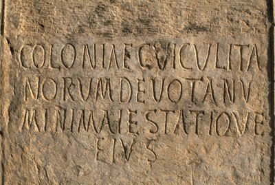 Inscripción latina con el nombre de la colonia Cuicul, Alto Periodo Imperial (27 a.C.-395 d.C.) de Roman Imperial Period