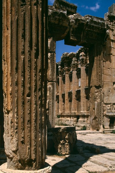 Templo de Baco, detalle, Alto Período Imperial (27 a.C.-395 d.C.) de Roman Imperial Period