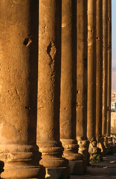 Templo de Baco (detalle de la columnata) de Roman Imperial Period