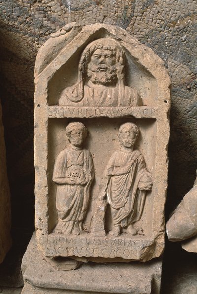 Estela votiva dedicada a Saturno, Alto Período Imperial de Roman Imperial Period