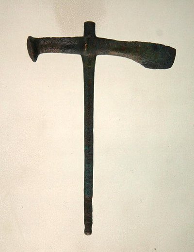 Hacha, encontrada en Bebra de Roman Roman