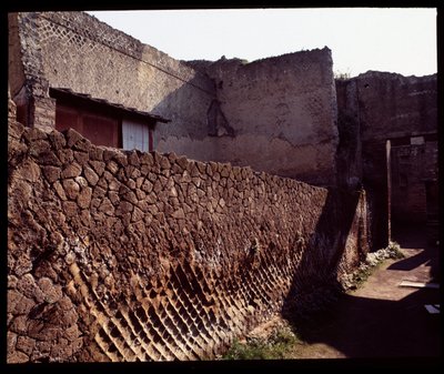 Detalle de construcciones romanas (opus mixtum (o Opus vagecum y Opus compositum), siglo V a.C.-siglo I d.C. de Roman Roman