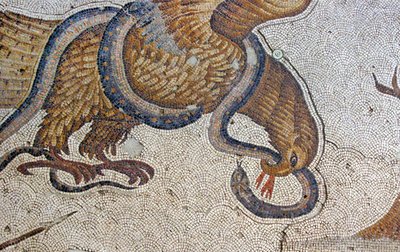 Mosaico que representa el Águila y la Serpiente, Bazar Arasta, Mezquita Sultan Ahmet, Estambul de Roman Roman