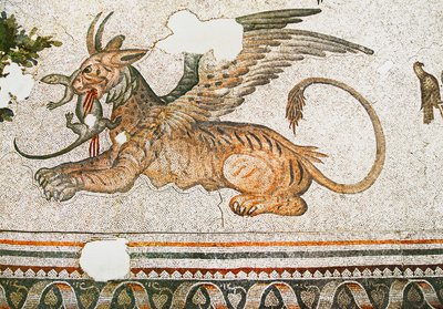 Mosaico que representa una tigresa-grifo comiendo un lagarto, Bazar Arasta, Mezquita del Sultán Ahmed, Estambul de Roman Roman