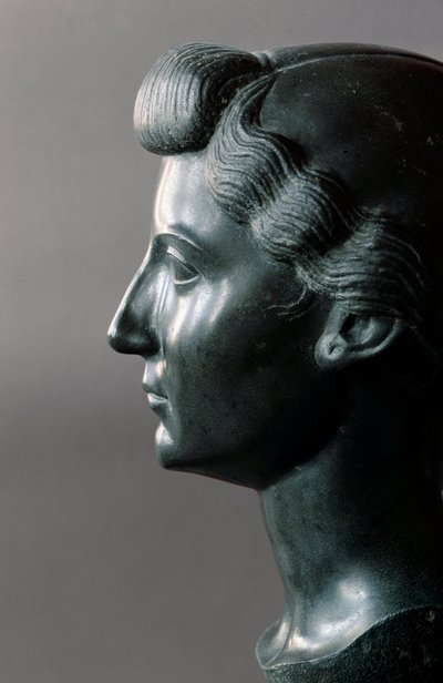 Arte romano: busto de Livia (55 a.C.- 29 d.C.) (Livia Drusilla Augusta), esposa del emperador romano Augusto (Octavio). 31 a.C. Escultura de basalto. Museo del Louvre, París de Roman Roman