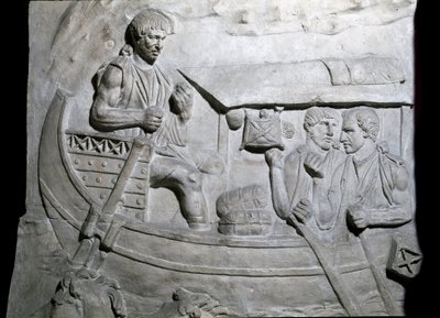 Arte romano: Soldados romanos en un barco durante la primera guerra en Dacia. Molde de 1862 que reproduce los bajorrelieves de la columna de Trajano (Colonna Traiana) en Roma construida durante el reinado del emperador Trajano (53-117). La columna de Traj de Roman Roman