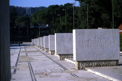 Roma, Foro Itálico. La avenida de la gloria. Cada piedra lleva una inscripción recordando una victoria de Roman Roman