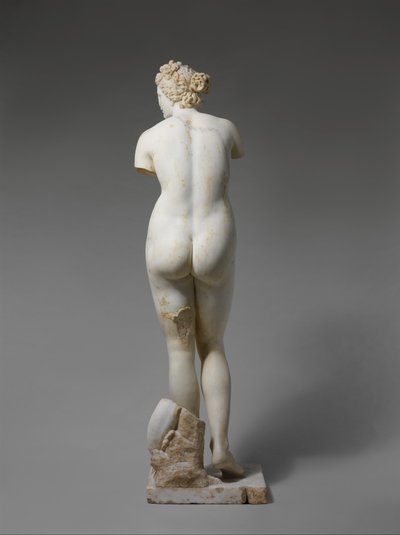 Estatua de Afrodita de Roman Roman