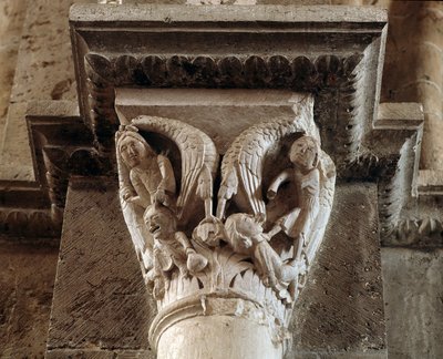 Castigo del avaro y el calumniador (capitel tallado) de Romanesque