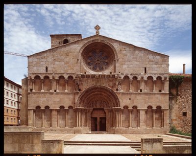 Arte románico: vista de la iglesia de Santo Domingo, siglo XII, Soria, España de Romanesque