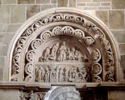 Portal sur: la anunciación, la visitación, la natividad y la adoración de los magos (escultura) de Romanesque
