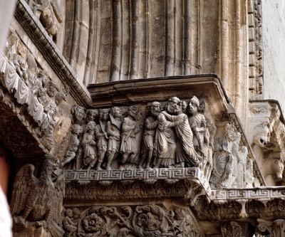 El beso de Judas, friso del portal de Romanesque