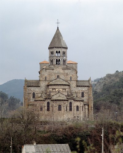 Vista de la iglesia de Romanesque