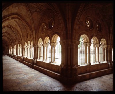 Vista del claustro de la Catedral de Santa Tecla en Tarragona de Romanesque