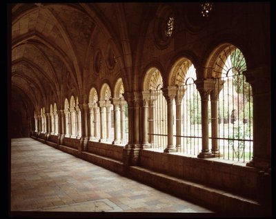 Vista del claustro de la Catedral de Santa Tecla en Tarragona de Romanesque