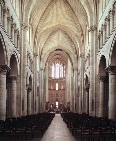 Vista de la nave de Romanesque
