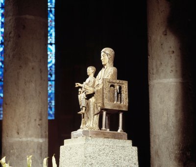 Virgen y Niño (escultura) de Romanesque
