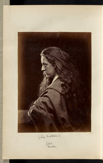 Lady Middleton como "Julieta Medea" de Ronald Ruthven Leslie Melville