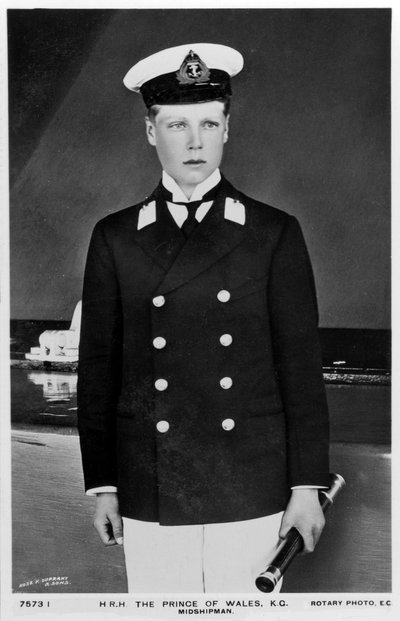 El Príncipe de Gales en el uniforme de un guardiamarina, 1910 de Rotary Photo