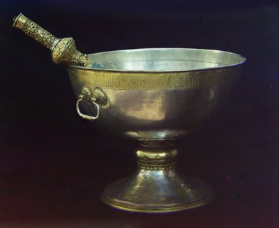 Cuenco de agua bendita. Regalo del Zar Mijaíl Feodorovich Fotografía de Sergei Prokudin-Gorsky, siglo XVII de Russian Master