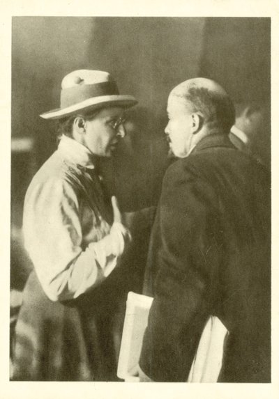 Elena Stásova y Lenin en el Segundo Congreso Mundial de la Comintern en el Kremlin, Moscú de Russian Photographer