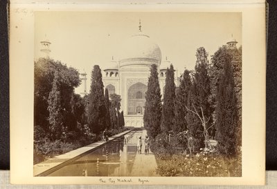Agra; el Taj Mahal, desde la fuente de Samuel Bourne