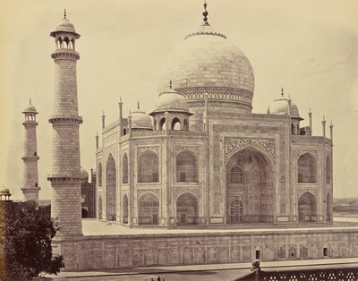 Agra; el Taj, desde la esquina del cuadrángulo de Samuel Bourne