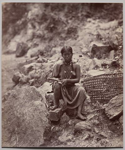 Lepcha Woman (number 1908) de Samuel Bourne