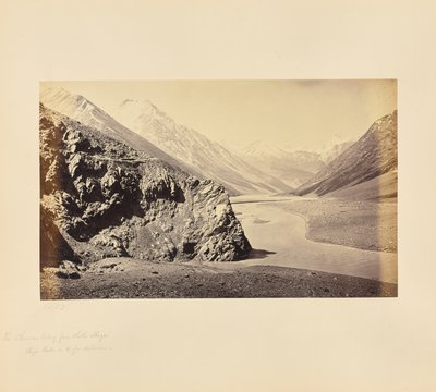 El valle de Chandra desde Chota Shigri - Los picos Shigri en la lejanía de Samuel Bourne