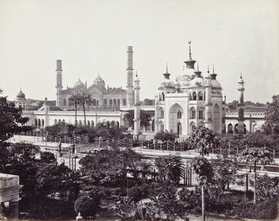 Tumba de Zinat Algiya en el complejo Imambara de Husainabad de Samuel Bourne