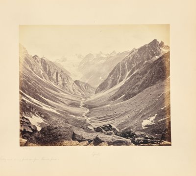 Valle y picos nevados, vistos desde el paso de Hampta, lado de Spiti de Samuel Bourne