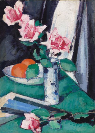 Naturaleza muerta con rosas rosadas y naranjas en un jarrón azul y blanco de Samuel John Peploe
