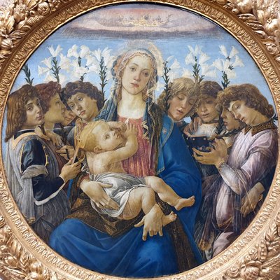 María con el Niño y los ángeles cantores de Sandro Botticelli