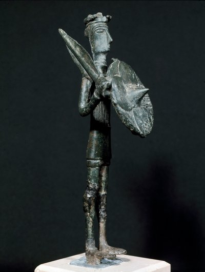 Cultura nurágica (nuraghi) sarda: estatua de bronce del guerrero de Teti de las montañas de Arcosu. Siglos VIII-VII a.C. Dim. 24 cm. Cagliari, Museo Nacional Arqueológico, Cerdeña, Italia de Sardinia Nuragic Civilization