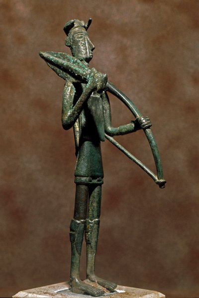 Cultura nurágica (nuraghi) sarda: estatuilla de guerrero de bronce. Siglo VIII-VII a.C. Cagliari, Museo Nazionale Archeologico, Cerdeña, Italia de Sardinia Nuragic Civilization